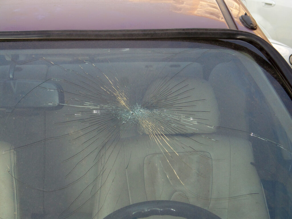 How to Handle a Cracked Windscreen: Quick Repair Guide